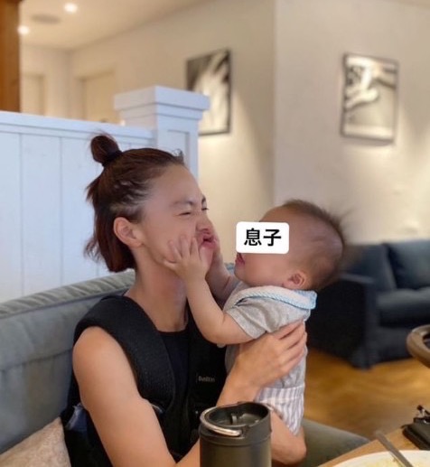 浅見れいなさん子供との時間