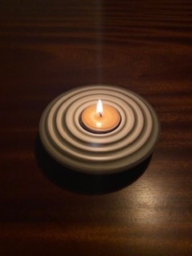 火のついたキャンドル