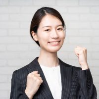 自画自賛する女性