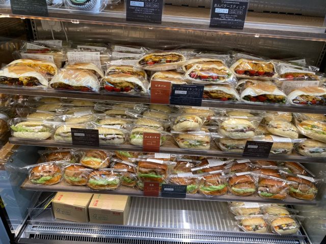 The STANDARD BAKERS TOKYO サンドイッチ棚
