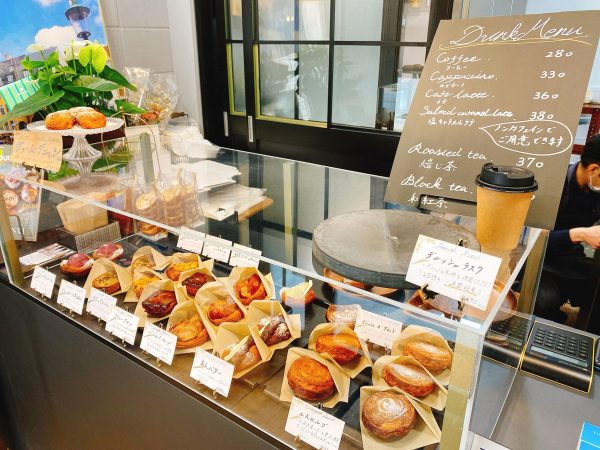 デニッシュ専門店「Laekker」店内