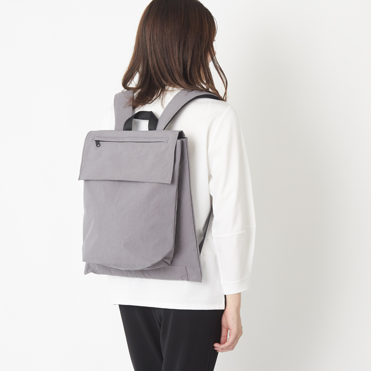MAISON CANVVAS/PCもお弁当も入る撥水バックパック