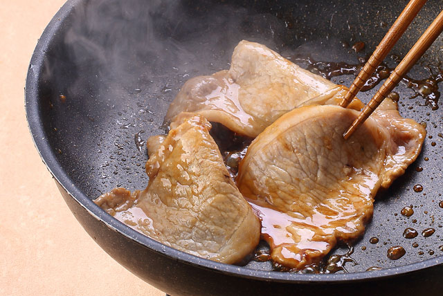 食べる量はそのままでOK！「脂カット調理」で楽痩せする方法
