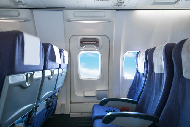 機内