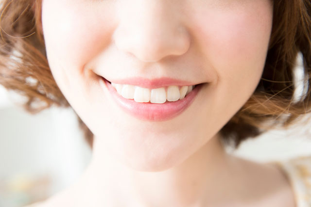 唇のうるおいを長時間キープ！「d プログラム リップモイストエッセンス」