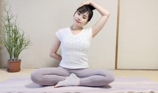 「首・肩こり解消」ストレッチ
