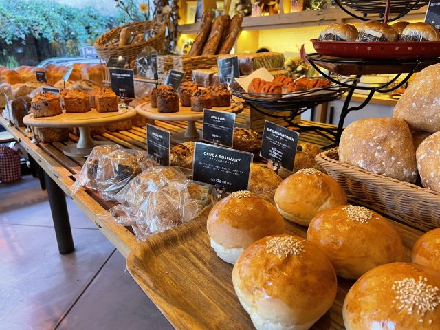広尾 BARTIZAN Bread Factory パン棚