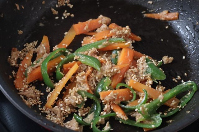 ピーマンと人参のツナ味噌