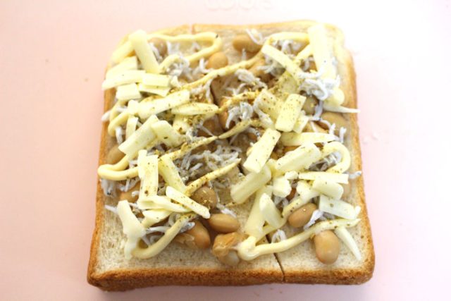 大豆しらすトースト 作り方2