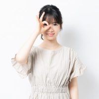 女性