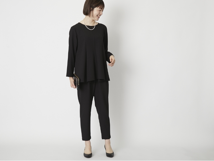 普段のコーデにも着回せる！お手入れが楽な「オケージョン服」4選