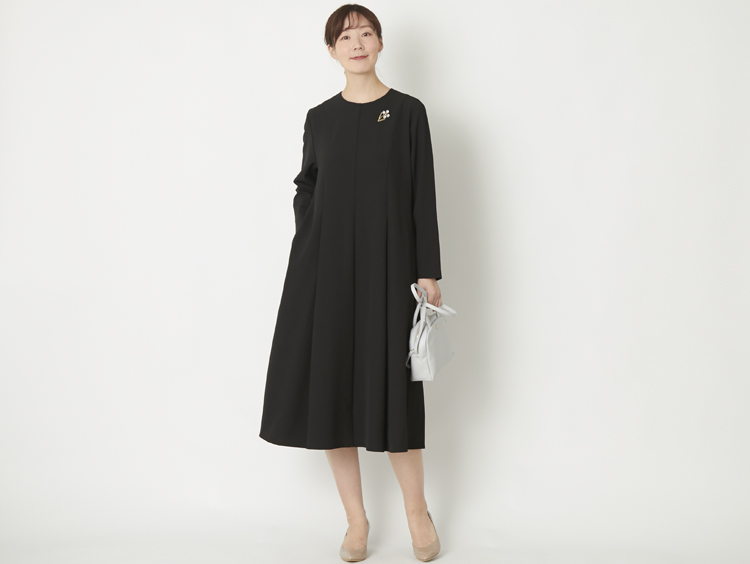 STELLA CIFFON/ウォッシャブルポリエステルのワンピース