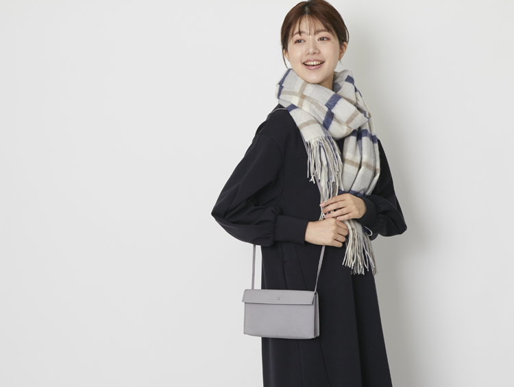mercredin./ミニショルダーバッグ enveloppe