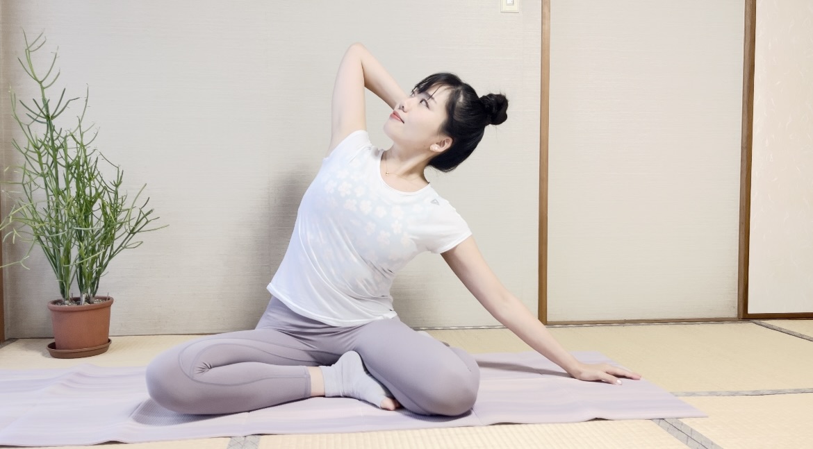 休み明けの疲れやストレスに！「リラックスストレッチ」