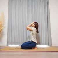疲れ目解消ヨガ
