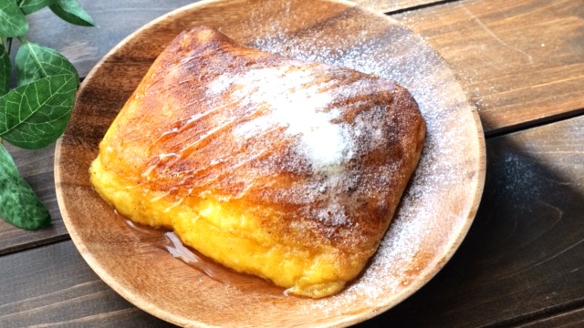 中はとろとろ、外はカリッ！簡単「お餅フレンチトースト」の作り方
