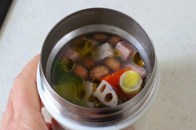 炒り大豆と野菜のスープ