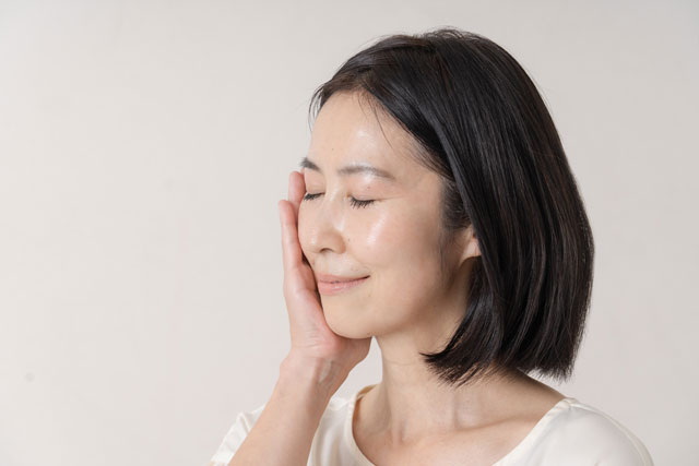 進む老化をストップ！お悩み別「老け顔」改善ケア3つ