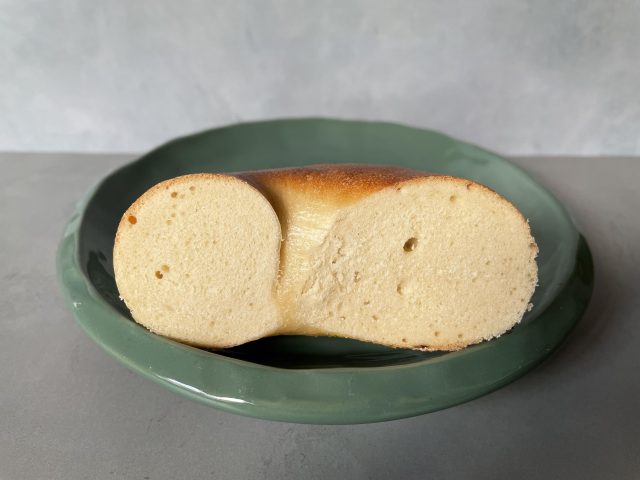 BAGEL STANDARD 目黒 プレーンベーグル 断面