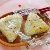 キャベツとおかかのおにぎり