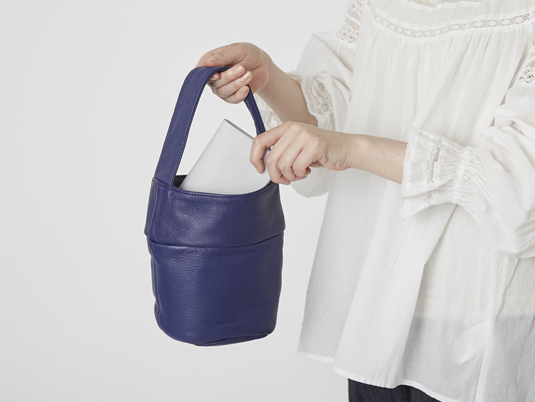 小さめバッグにすっきり収まる!身軽なお出かけを叶えるミニ財布