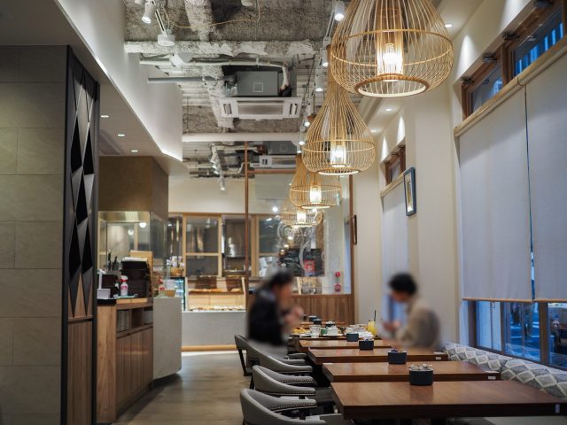 夕陽ヶ丘食堂 店内席