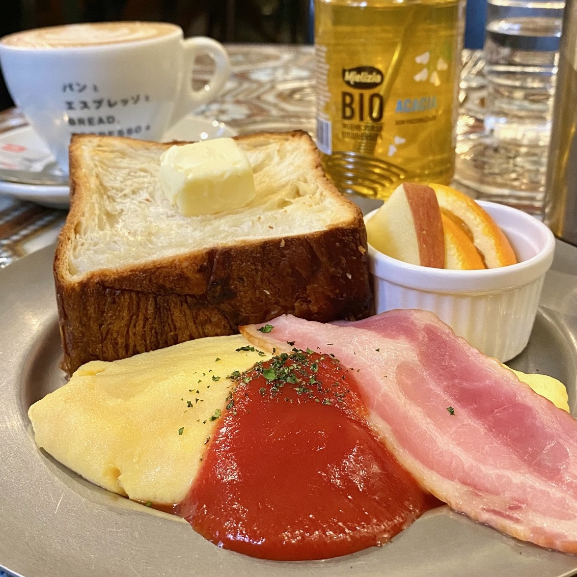 【大阪・南船場】旧銀行跡地でいただく贅沢モーニング＠パンとエスプレッソと堺筋倶楽部