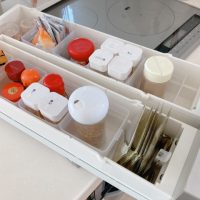 ちょい足しで快適に!キッチン収納に役立つ「100均アイテム」4つ