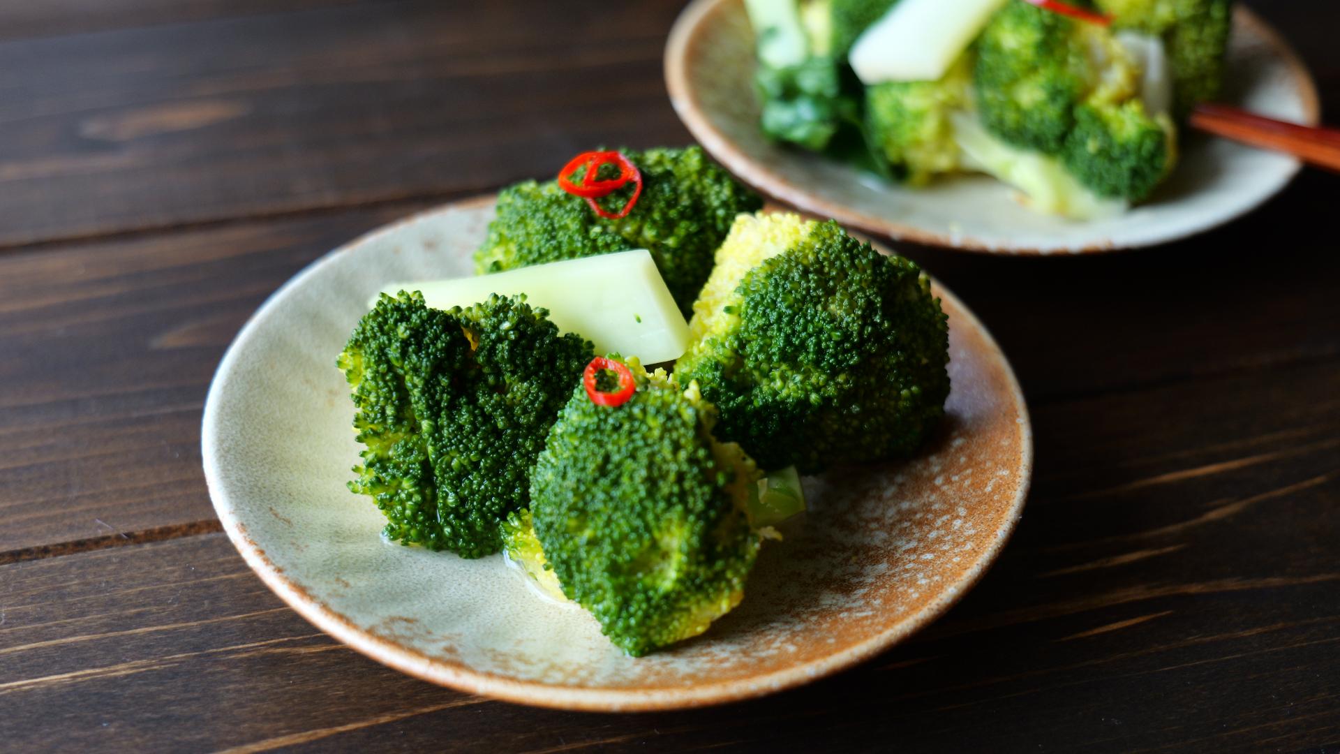 指定野菜の仲間入りで話題！簡単やみつき「ブロッコリーの浅漬け」