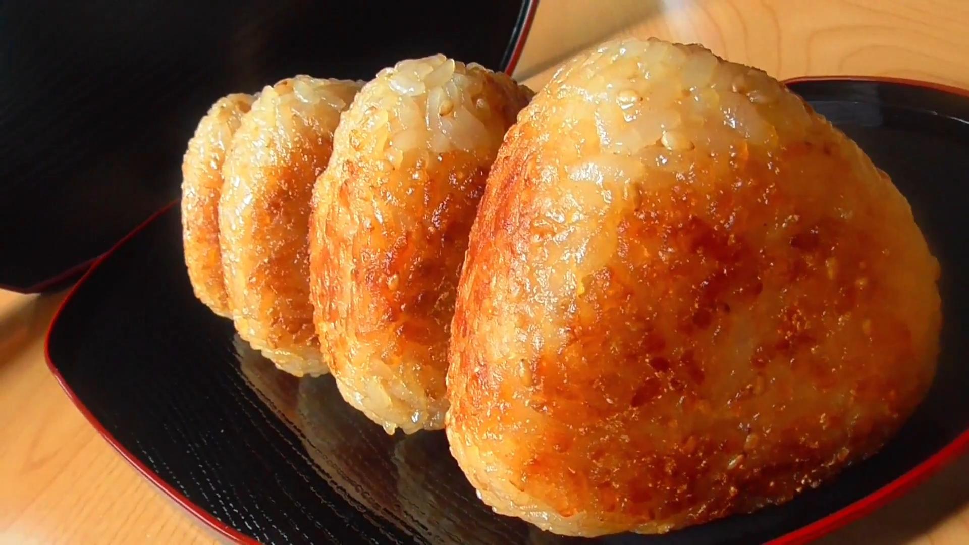 崩れない！冷凍できる！簡単「もっちり焼きおにぎり」