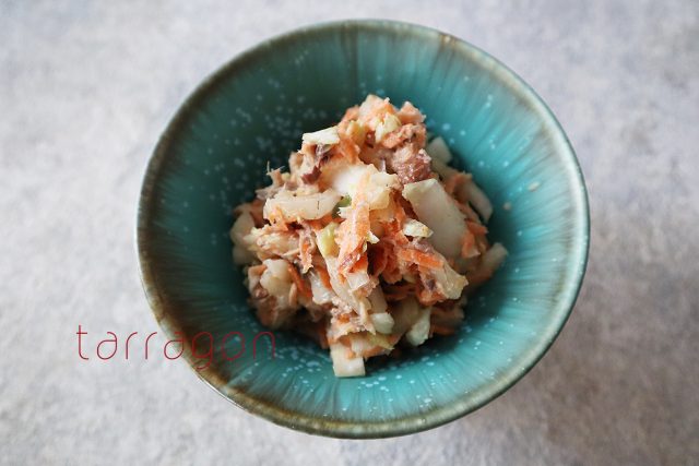 白菜とにんじんのさば缶サラダ