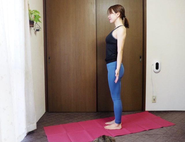 「代謝UP」のストレッチまっすぐ立つ