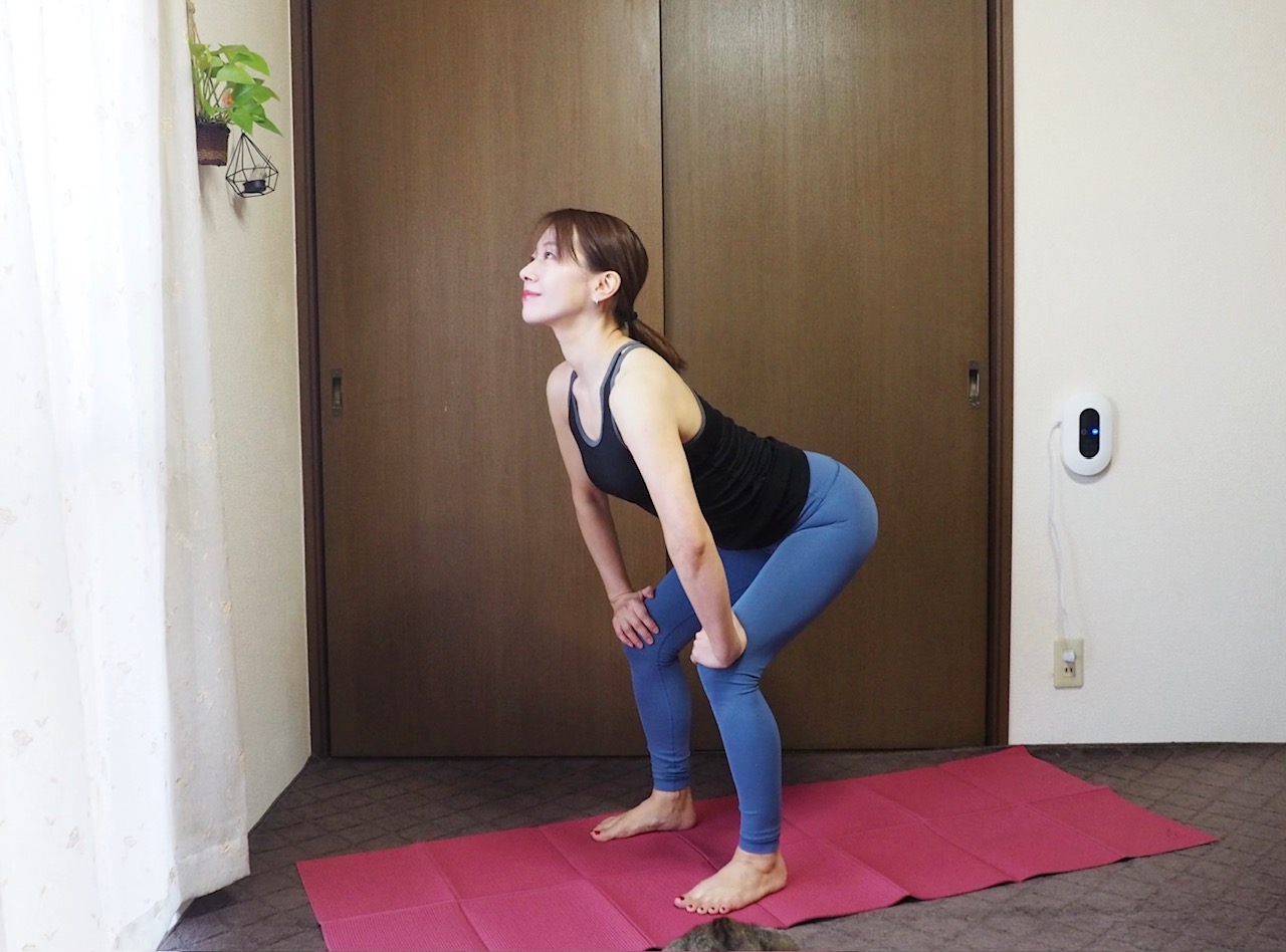 【立ったまま簡単】背中とお腹の動きに集中！「代謝UP」ストレッチ