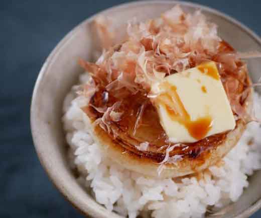 忙しい朝も簡単！春の「丼・のっけ飯」レシピ3つ