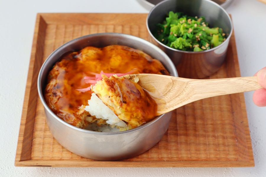 かにかまで簡単！「天津飯」「菜の花のナムル」2品弁当