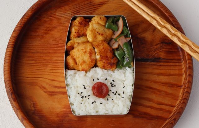 「輪切りササミの唐揚げ」「ハムピーマン」2品弁当