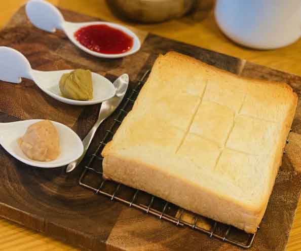 【大阪・なんば】高級食パン専門店の選べるトーストモーニング！@嵜本ベーカリーカフェ