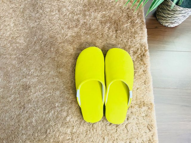 洗えて脱げにくいスリッパ
