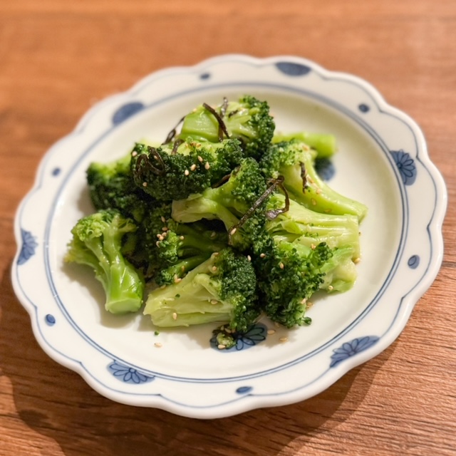 レンジで簡単!低糖質おかず「ブロッコリーの塩昆布ナムル」
