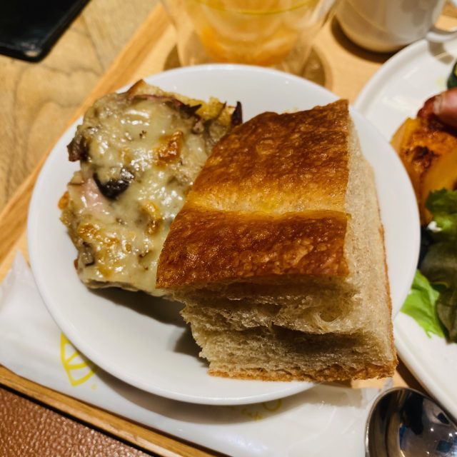 パンカラト ブーランジェリーカフェ フォカッチャとタルティーヌ