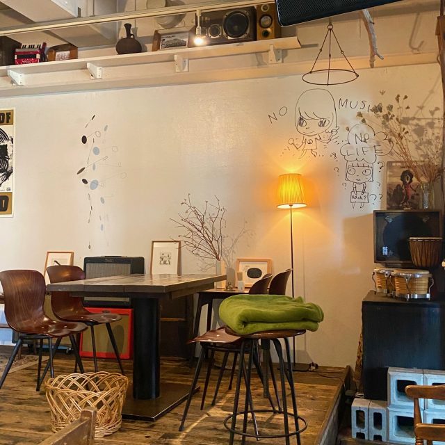 Cafe martha(カフェ マーサ) 店内 テーブル席