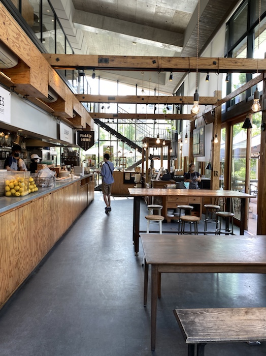 RACINES FARM TO PARK 内観