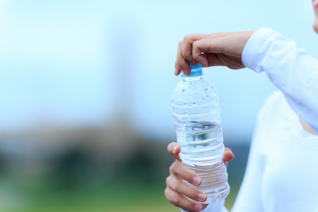夏の水分補給に助かる！無印良品の「給水機」サービス