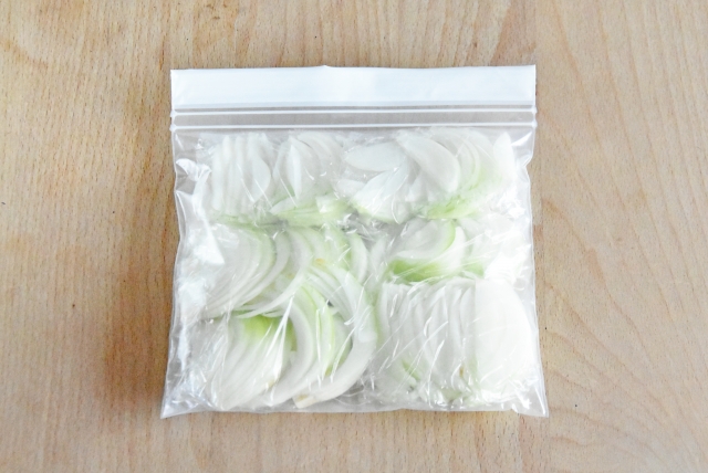 目指せ1日350g！おうちで「冷凍カット野菜」を作ってみよう♪