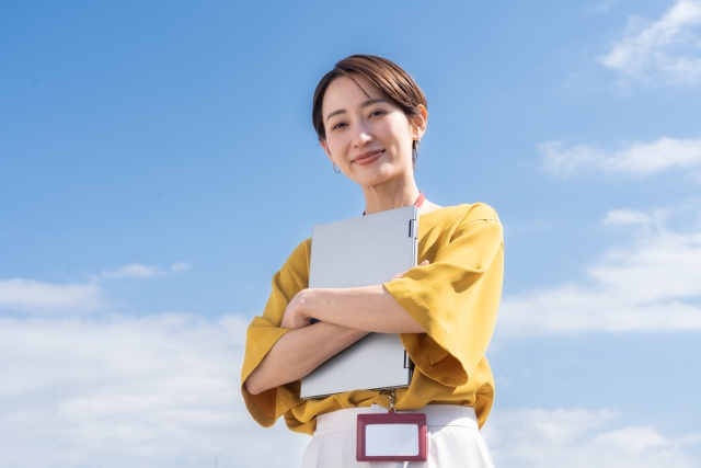 笑顔　女性