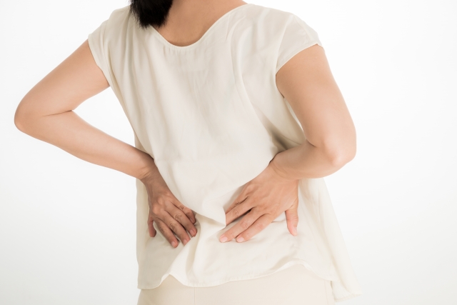 つらい…「腰痛」を防ぐために日常生活で意識したいこと
