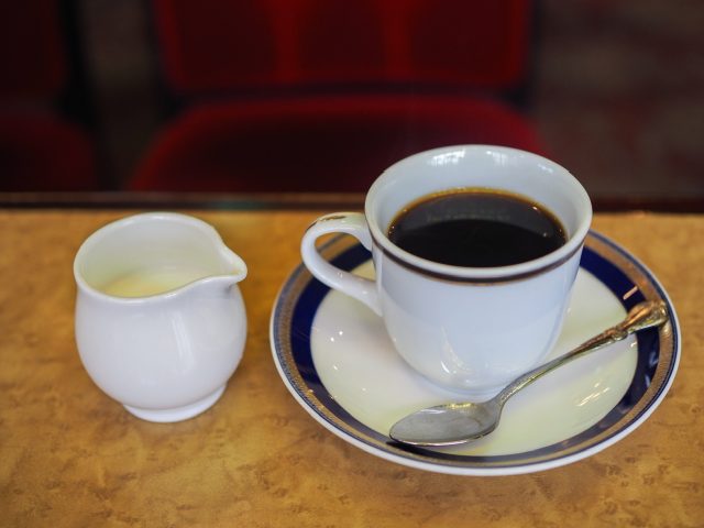 ホテルサンシティの2階「珈琲専門店 伯爵 池袋北口店」モーニングの珈琲