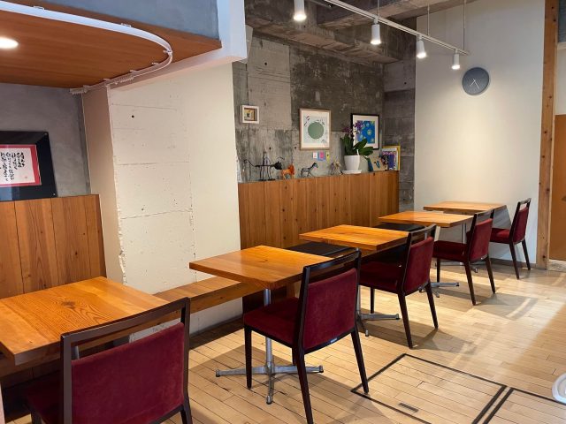 愛媛ユノマチベーカリー店内イートイン