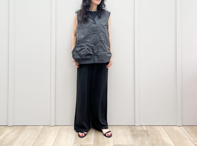 UNIQLOのクレープジャージーのセットアップ
