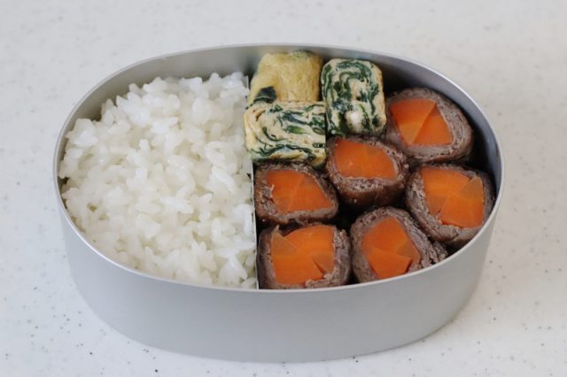 2品弁当の詰め方